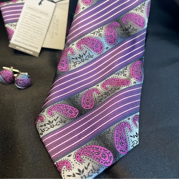 NWT- Silk Purple Paisley Tie Set - Picture 2 of 4